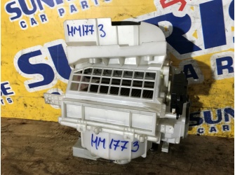 Продажа мотор печки на NISSAN PRIMERA WTNP12    -  
				c корпусом hm1773