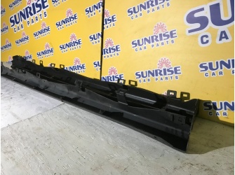 Продажа Порог на SUBARU FORESTER SG5    -  
				sti черные комплект ss1049
