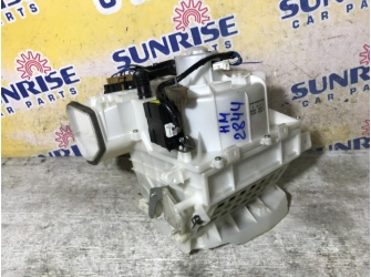 Продажа мотор печки на NISSAN SUNNY B15    -  
				c корпусом hm2844