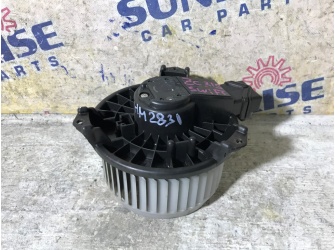 Продажа мотор печки на SUZUKI SWIFT ZC31S    -  
				hm2831